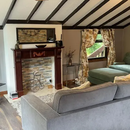 Apartamento Squirrel At Owlet Hideaway - With Hot Tub, Near *