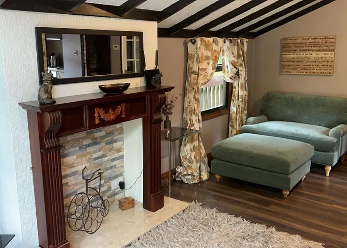 Squirrel At Owlet Hideaway - With Hot Tub, Near Appartement