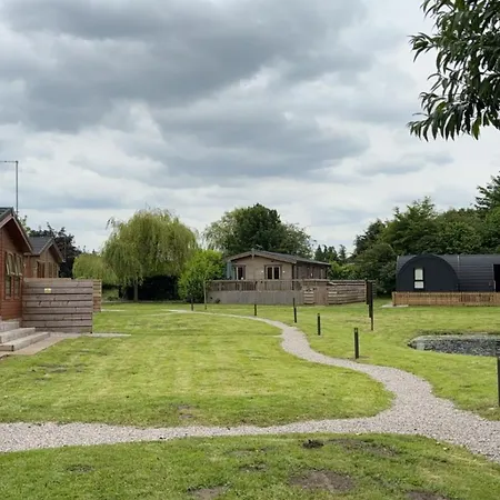 Apartament Squirrel At Owlet Hideaway - With Hot Tub, Near