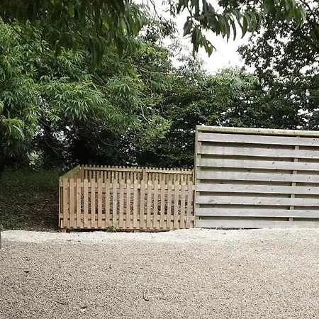 Squirrel At Owlet Hideaway - With Hot Tub, Near Appartement York